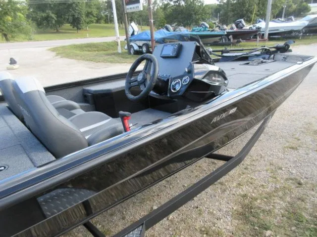 Slide: The Image of Vexus Defender 189 / Mercury 115 Proxs 4-Stroke $39,900 2026 - 12