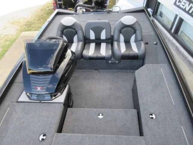 Slide: The Image of Vexus Defender 189 / Mercury 115 Proxs 4-Stroke $39,900 2026 - 3