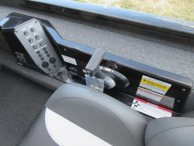 Slide: The Image of Vexus Defender 189 / Mercury115 ProXS 4stroke 2026 - 22