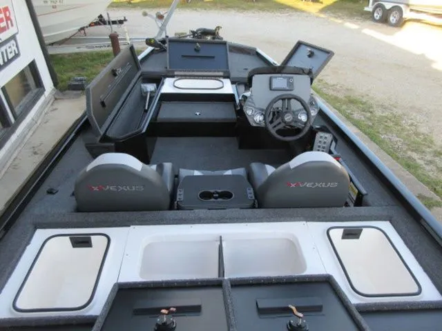 Slide: The Image of Vexus Defender 189 / Mercury115 ProXS 4stroke 2026 - 30