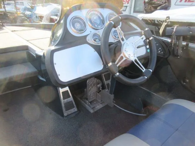 Slide: The Image of Ranger Z-21 BASS BOAT / YAMAHA 250 HPDI / GARMIN ELECTRON 2005 - 17