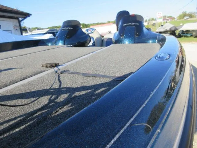 Slide: The Image of Ranger Z-21 BASS BOAT / YAMAHA 250 HPDI / GARMIN ELECTRON 2005 - 8