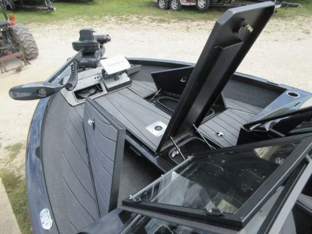 Slide: The Image of Vexus ADX 200 Deep V / Mercury 250 Pro XS/ Garmin Electr 2026 - 21