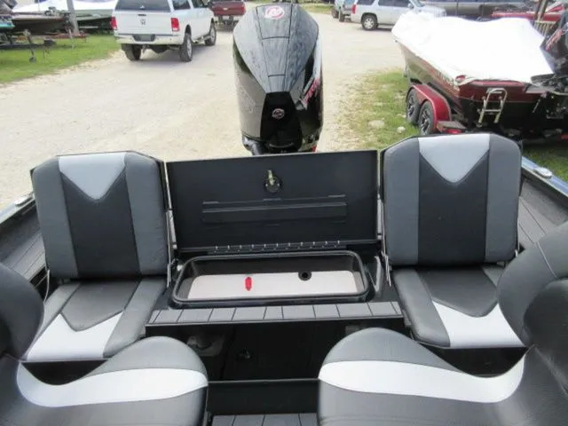 Slide: The Image of Vexus ADX 200 Deep V / Mercury 250 Pro XS/ Garmin Electr 2026 - 23