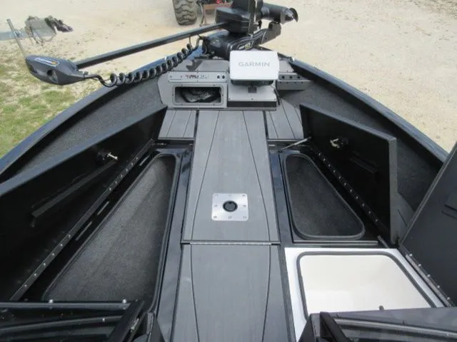 Slide: The Image of Vexus ADX 200 Deep V / Mercury 250 Pro XS/ Garmin Electr 2026 - 26