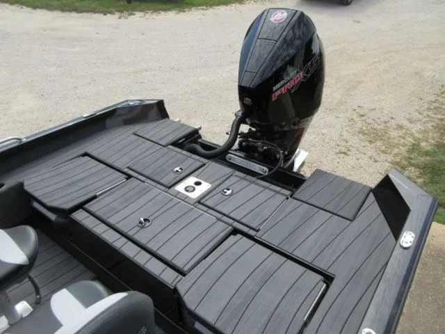 Slide: The Image of Vexus ADX 200 Deep V / Mercury 250 Pro XS/ Garmin Electr 2026 - 29