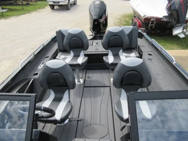 Slide: The Image of Vexus ADX 200 Deep V / Mercury 250 Pro XS/ Garmin Electr 2026 - 33