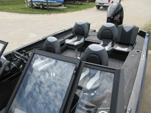 Slide: The Image of Vexus ADX 200 Deep V / Mercury 250 Pro XS/ Garmin Electr 2026 - 36