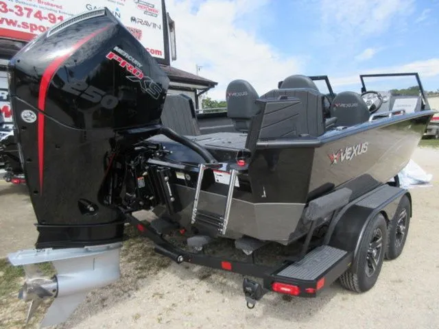 Slide: The Image of Vexus ADX 200 Deep V / Mercury 250 Pro XS/ Garmin Electr 2026 - 39