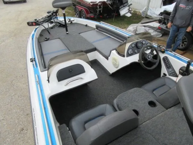 Slide: The Image of Champion 186 FISH N SKI / 2006 MERCURY 150 OPTIMAX 1999 - 17