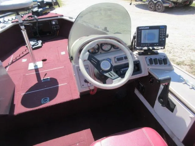 Slide: The Image of Lund DEEP V 1890 PRO-V DLX TOURNAMENT SERIES / 150 EVIN 1995 - 17