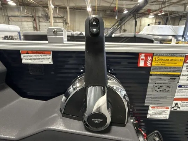 Slide: The Image of Bennington S-One Fish 22 SS Tritoon 2026 - 15