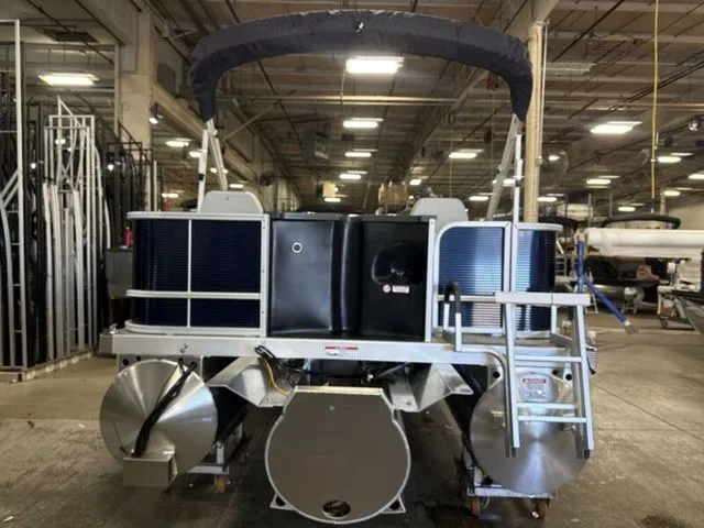 Slide: The Image of Bennington S-One Fish 22 SS Tritoon 2026 - 7