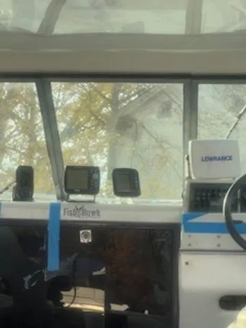 Slide: The Image of Sport-Craft 232 FISHMASTER CUDDY 1990 - 7