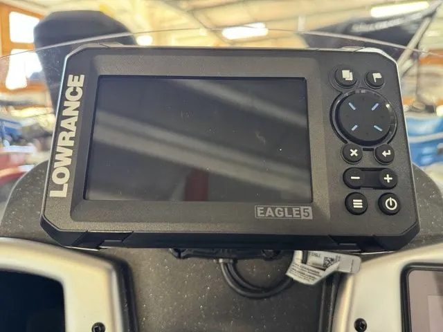 Slide: The Image of Tracker Pro Team 190 TX 2026 - 13