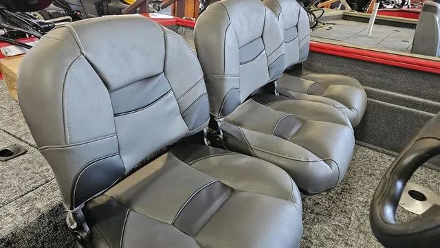 Slide: The Image of Tracker Pro Team 175 TF 2026 - 3