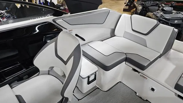 Slide: The Image of Yamaha AR220 2026 - 16