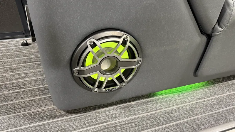 Slide: The Image of Premier 250 INTRIGUE 2020 - 10