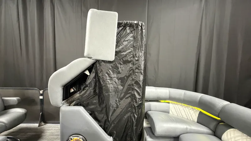 Slide: The Image of Premier 250 INTRIGUE 2020 - 11
