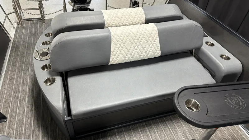 Slide: The Image of Premier 250 INTRIGUE 2020 - 58