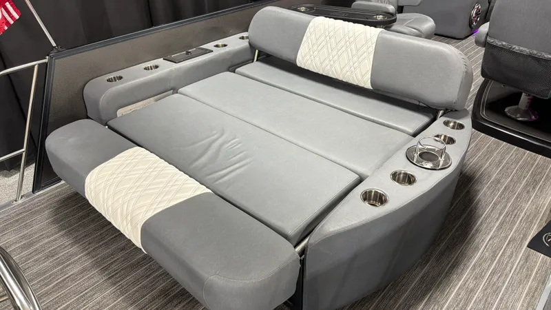 Slide: The Image of Premier 250 INTRIGUE 2020 - 67