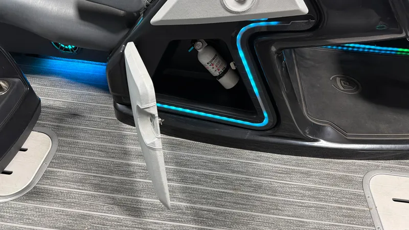 Slide: The Image of Premier 250 INTRIGUE 2020 - 44