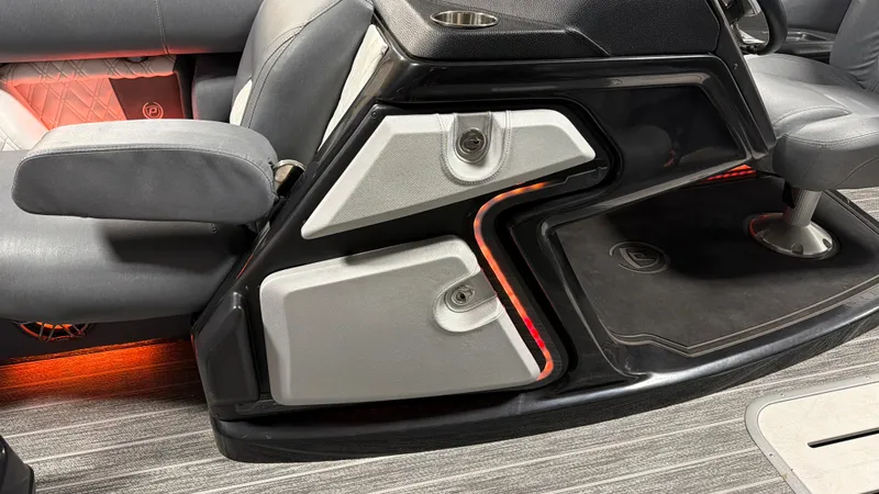Slide: The Image of Premier 250 INTRIGUE 2020 - 42
