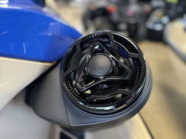 Slide: The Image of Sea-Doo Wake 170 BRP Premium Audio, iDF, iBR 2026 - 17