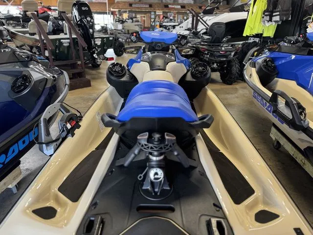 Slide: The Image of Sea-Doo Wake 170 BRP Premium Audio, iDF, iBR 2026 - 20