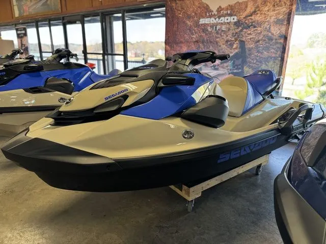 Slide: The Image of Sea-Doo Wake 170 BRP Premium Audio, iDF, iBR 2026 - 22