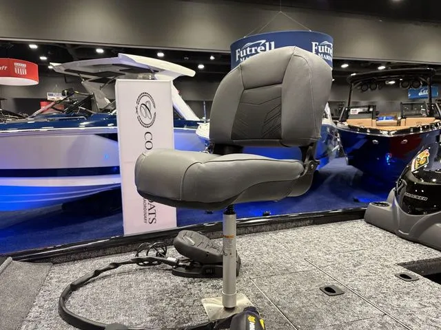 Slide: The Image of Tracker Pro 170 2026 - 29