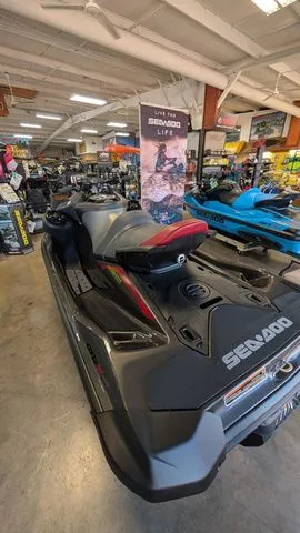 Slide: The Image of Sea-Doo GTR-X 300 2026 - 13