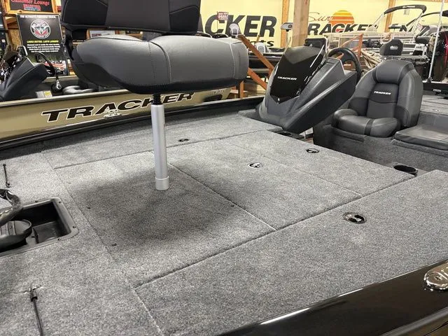 Slide: The Image of Tracker Pro Team 195 TXW 2026 - 11