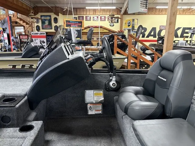 Slide: The Image of Tracker Pro Team 195 TXW 2026 - 13