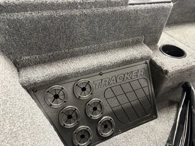 Slide: The Image of Tracker Pro Team 195 TXW 2026 - 28