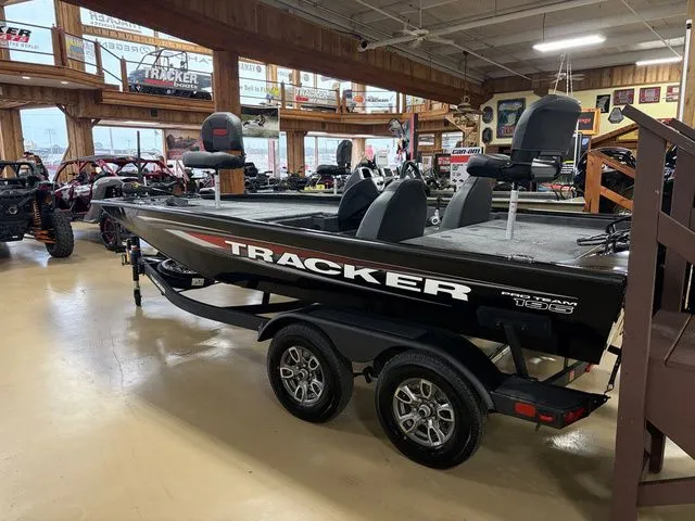 Slide: The Image of Tracker Pro Team 195 TXW 2026 - 41