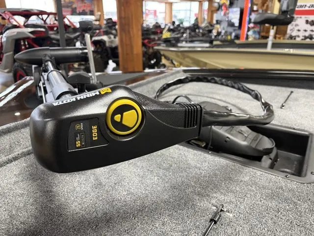 Slide: The Image of Tracker Pro Team 195 TXW 2026 - 9