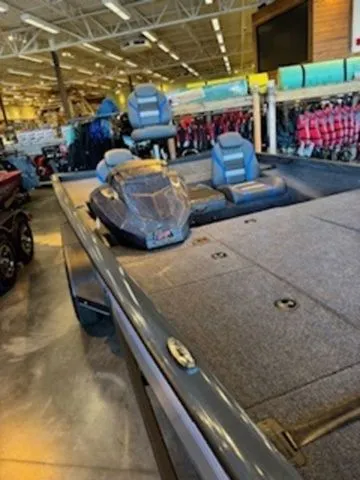 Slide: The Image of Ranger RT198P 2026 - 8