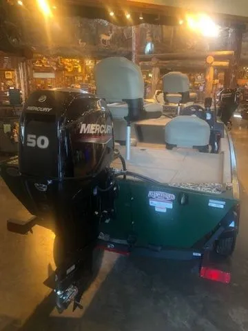 Slide: The Image of Tracker Bass Tracker Classic Limited 2026 - 32