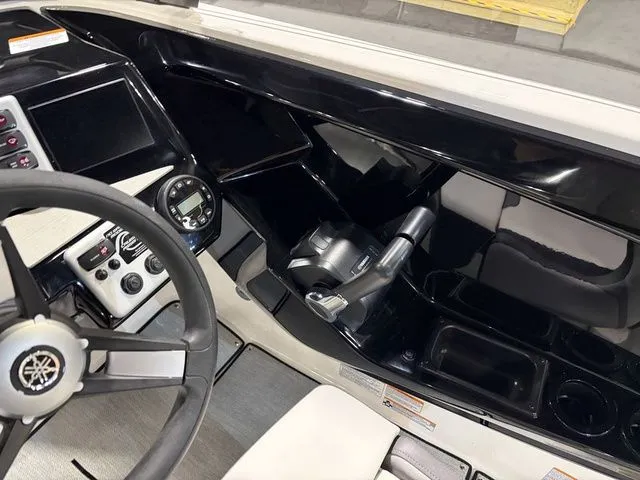 Slide: The Image of Yamaha AR220 2026 - 10