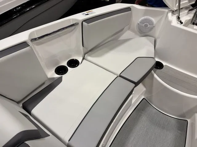 Slide: The Image of Yamaha AR220 2026 - 23