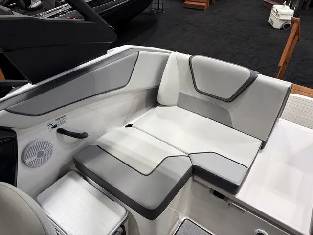 Slide: The Image of Yamaha AR220 2026 - 30