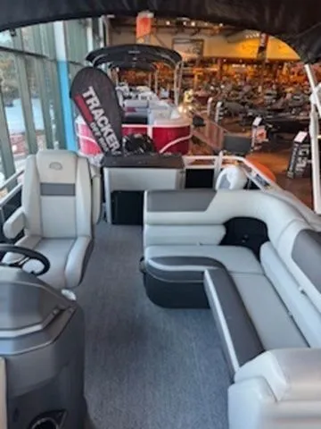 Slide: The Image of Sun Tracker Fishin' Barge 20 DLX 2026 - 15