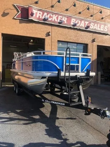 Slide: The Image of Sun Tracker Fishin' Barge 20 DLX 2026 - 3