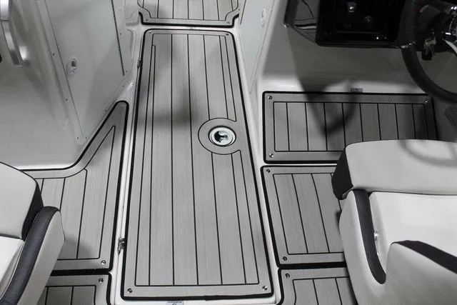 Slide: The Image of Yamaha 195S 2025 - 16