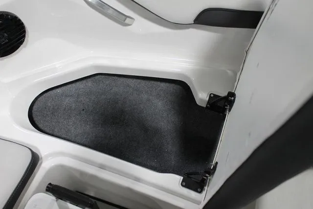 Slide: The Image of Yamaha 195S 2025 - 18