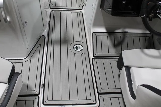 Slide: The Image of Yamaha 195S 2025 - 25