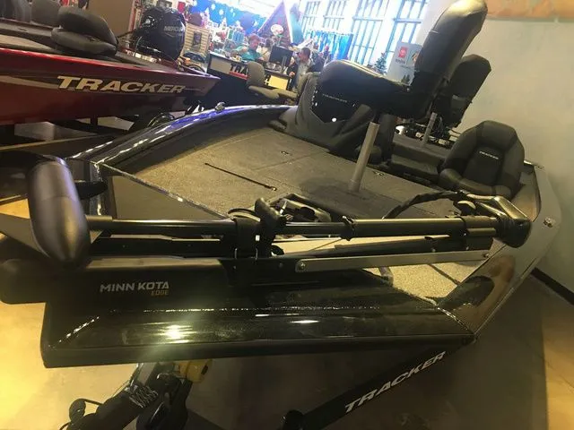 The Image of Tracker Pro Team 175 TXW 2026 - 1