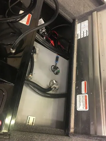 Slide: The Image of Tracker Pro Team 175 TXW 2026 - 14