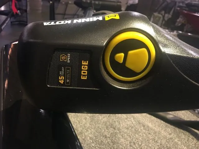 Slide: The Image of Tracker Pro Team 175 TXW 2026 - 15